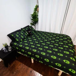 Deals 💯 HELLS BLANKETS Gothic Homewares Toxic Nightmare | KING QUILT SET* 🧨 -Deals Goth Store 20210708 183424 5157fbbd fa71 4e77 8cdc c2f6800a7d98 700x700