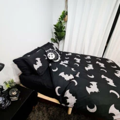Brand new 🧨 HELLS BLANKETS Bats Creature Of The Night | KING QUILT SET* ❤️ -Deals Goth Store 20210708 185652 a0a5ae47 67ee 4f78 8a18 2faf0f5956bb 700x700