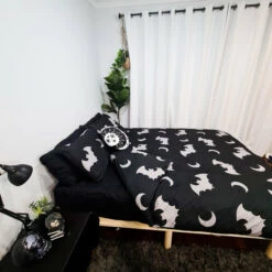 Brand new 🧨 HELLS BLANKETS Bats Creature Of The Night | KING QUILT SET* ❤️ -Deals Goth Store 20210708 185719 24afdd1a e1e0 4d4a ace8 821596b5d9cc 700x700