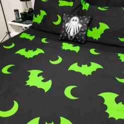 Budget 💯 HELLS BLANKETS Bats Creature Of The Night [Toxic] | SUPER KING QUILT SET** ⌛ -Deals Goth Store Hells Blankets Creatureofthenight 02 731783ec 0aef 4861 847a 5363a64974be 700x700