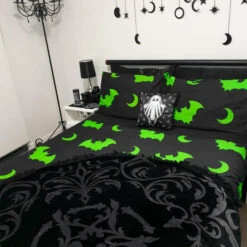 Budget 💯 HELLS BLANKETS Bats Creature Of The Night [Toxic] | SUPER KING QUILT SET** ⌛ -Deals Goth Store Hells Blankets Creatureofthenight 04 ebc5bffa 3c17 4daa a591 defe90cadc68 700x700