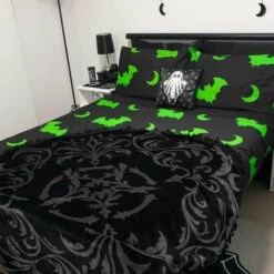 Budget 💯 HELLS BLANKETS Bats Creature Of The Night [Toxic] | SUPER KING QUILT SET** ⌛ -Deals Goth Store Hells Blankets Creatureofthenight 06 ebb03621 090f 4d51 b9e0 2f00a64305b5 700x700