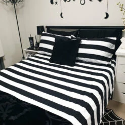 Flash Sale 😀 HELLS BLANKETS Beetlejuice Showtime Creeps | KING QUILT SET 😀 -Deals Goth Store Hells Blankets Showtime Creeps Quilt Set 06 ad0b953c 5fb5 4767 a66a 46e574c4b8c4 700x700