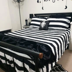 Flash Sale 😀 HELLS BLANKETS Beetlejuice Showtime Creeps | KING QUILT SET 😀 -Deals Goth Store Hells Blankets Showtime Creeps Quilt Set 07 a3035a23 79a5 4d73 9e47 68b9abf80152 700x700