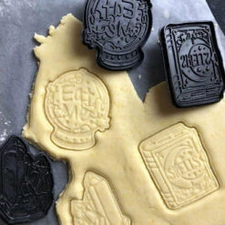 Outlet 😉 KILLSTAR Gothic Homewares Witchy | COOKIE CUTTERS 🔥 -Deals Goth Store killstar witchy cookie cutters 4 85ad2c4b 0919 4562 b657 75605d9f47c9 700x700